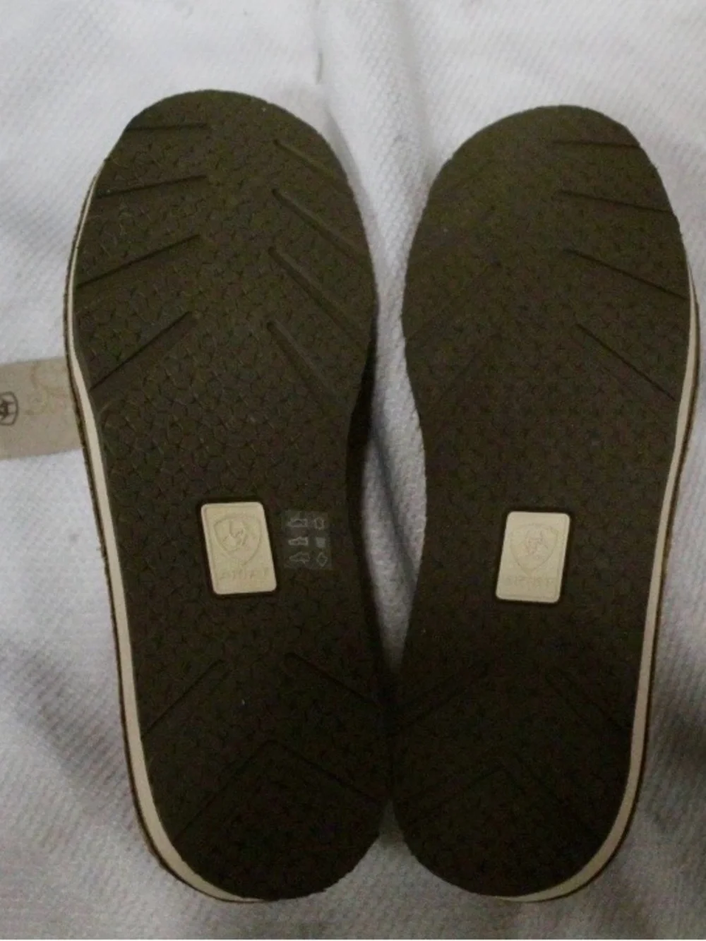 NWT Ariat Cruiser Slip-On Leather Shoes Brown Bomber Size 8